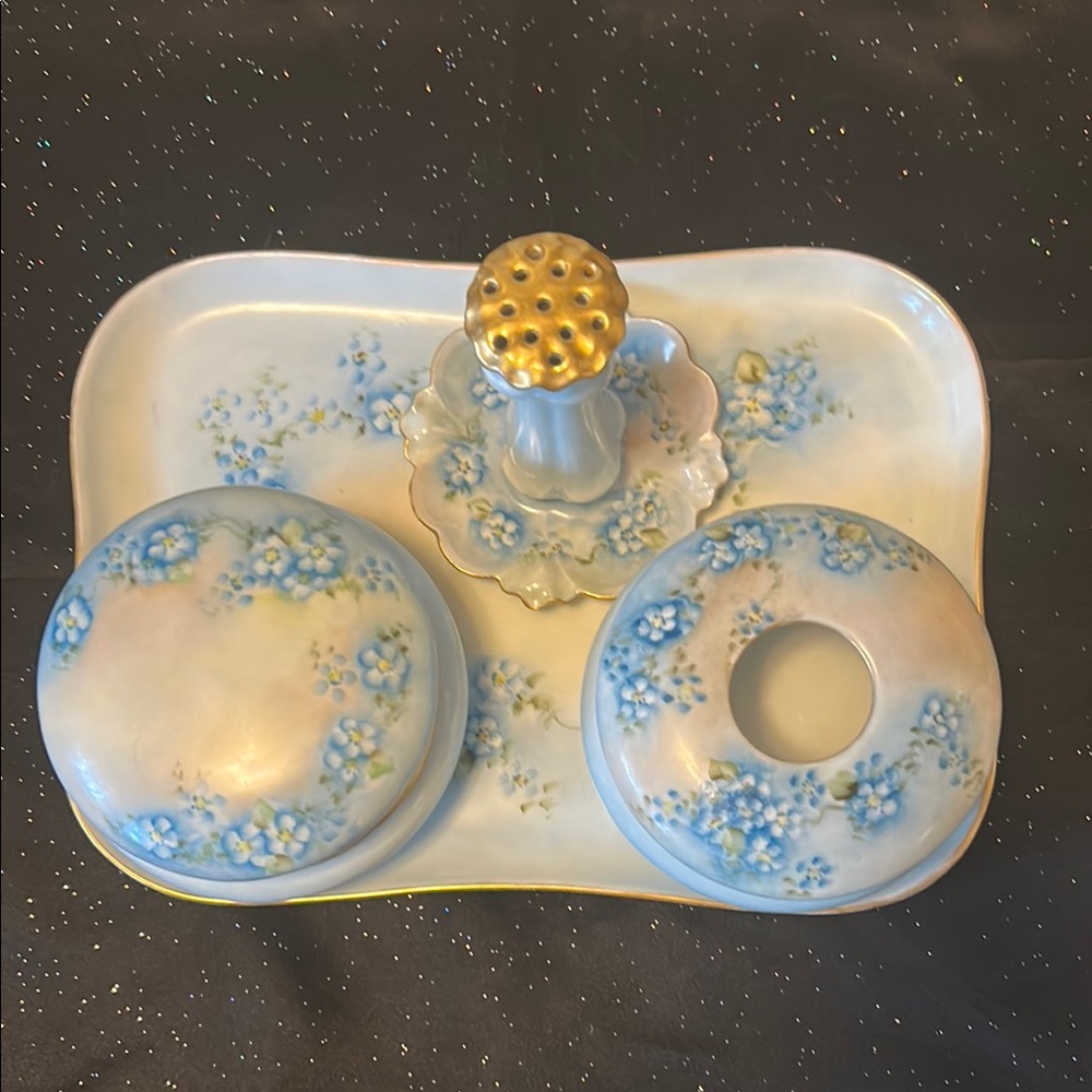 🌟🌟SIGNED Limoges/France Vanity Set🌟🌟